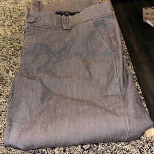 Lee women’s Platinum Label No Gap Waistband 10 Short Gray Pants